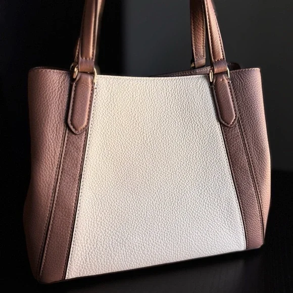 Kate Spade Luxury Bag - Picture 4 of 10